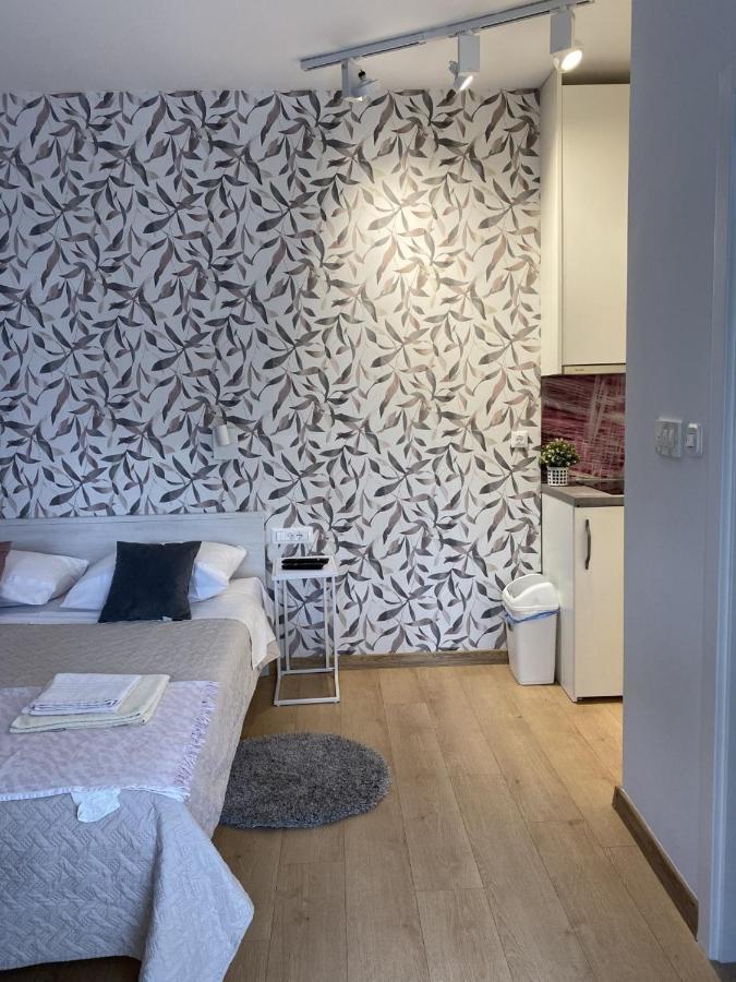 Studio Apartments With Terrace Near Sea - Angela'S Apartments زادار المظهر الخارجي الصورة