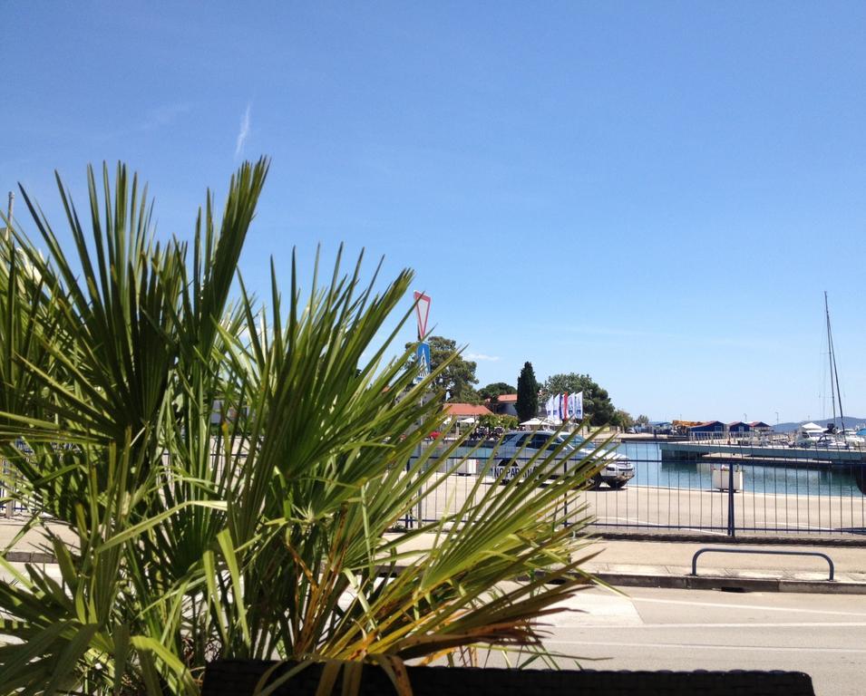 Studio Apartments With Terrace Near Sea - Angela'S Apartments زادار المظهر الخارجي الصورة