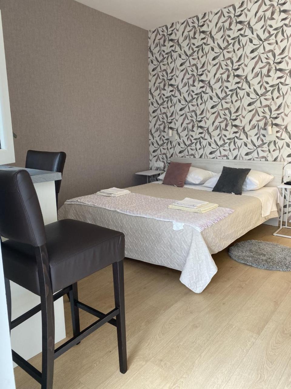 Studio Apartments With Terrace Near Sea - Angela'S Apartments زادار الغرفة الصورة