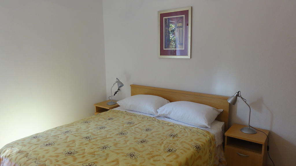 Studio Apartments With Terrace Near Sea - Angela'S Apartments زادار الغرفة الصورة